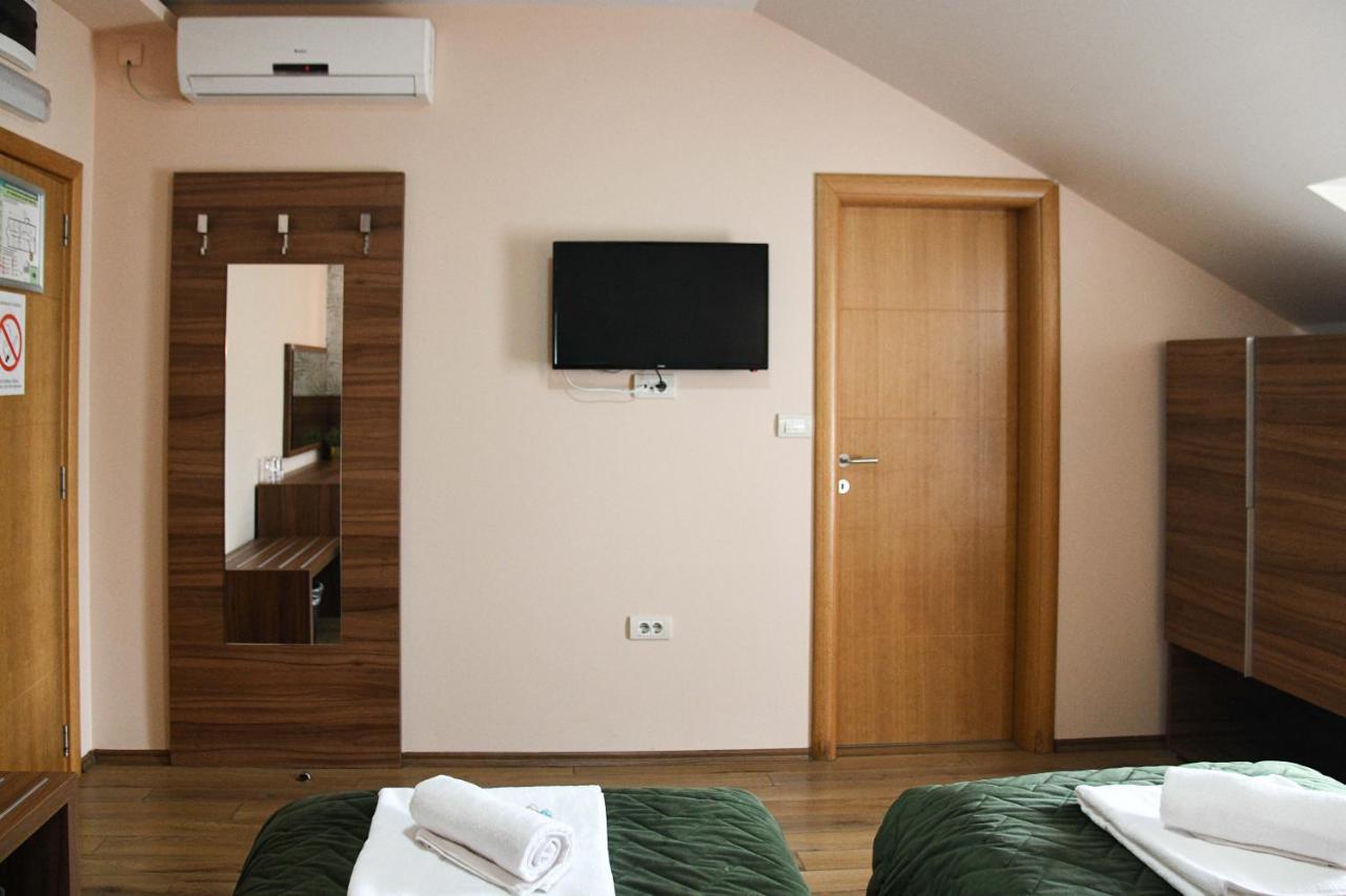 Hotel Garden Novi Sad Exteriör bild